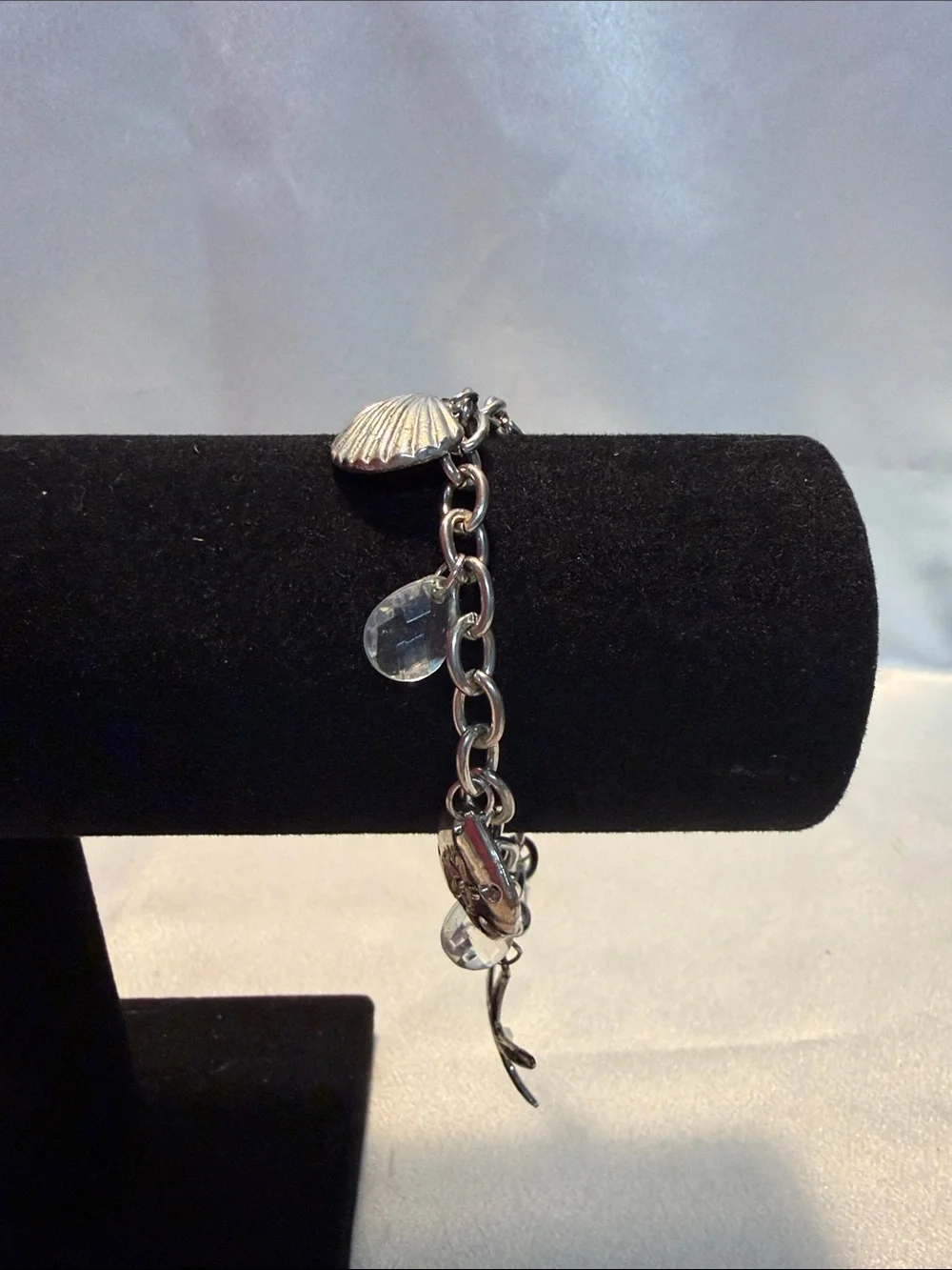 Source Unknown Silver Shell & Teardrop Charm Bracelet